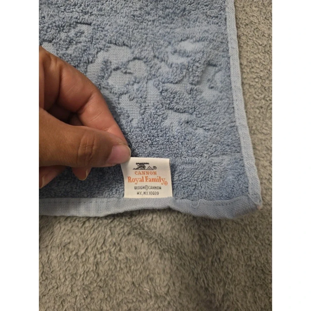 Vintage‎ Light Blue Cannon Royal Family Hand Towel Roses 15x26